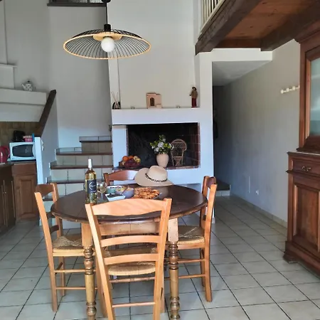 Holiday home Mas De Trescouvieux *