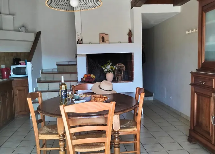 Holiday home Mas De Trescouvieux *