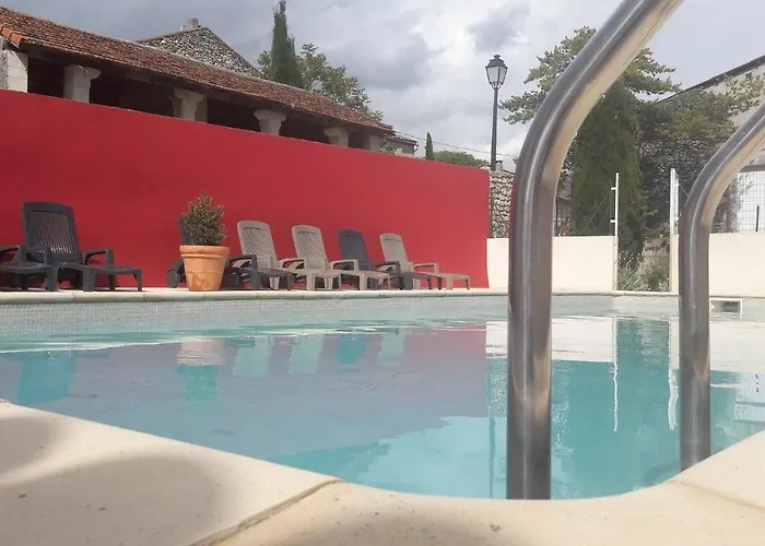 Mas De Trescouvieux Holiday home *